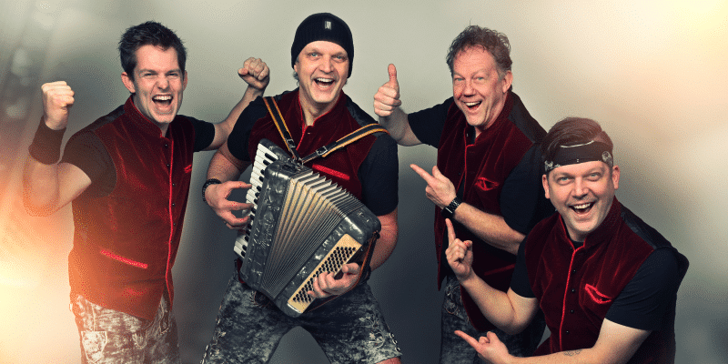 Die Lustigen Moeflons Musikanten