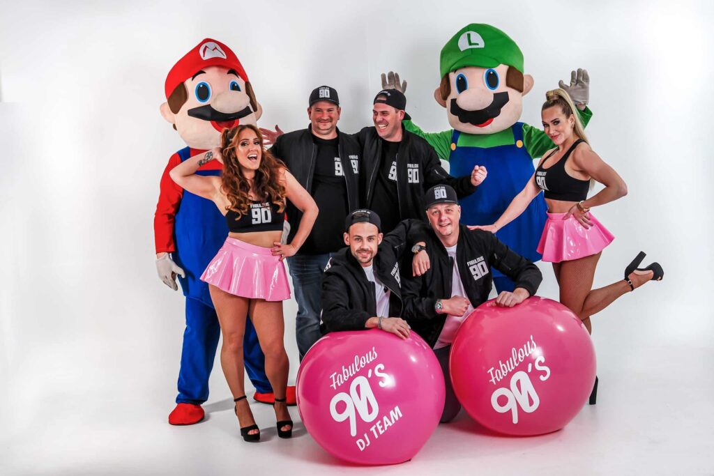 Fabulous 90's DJ Team